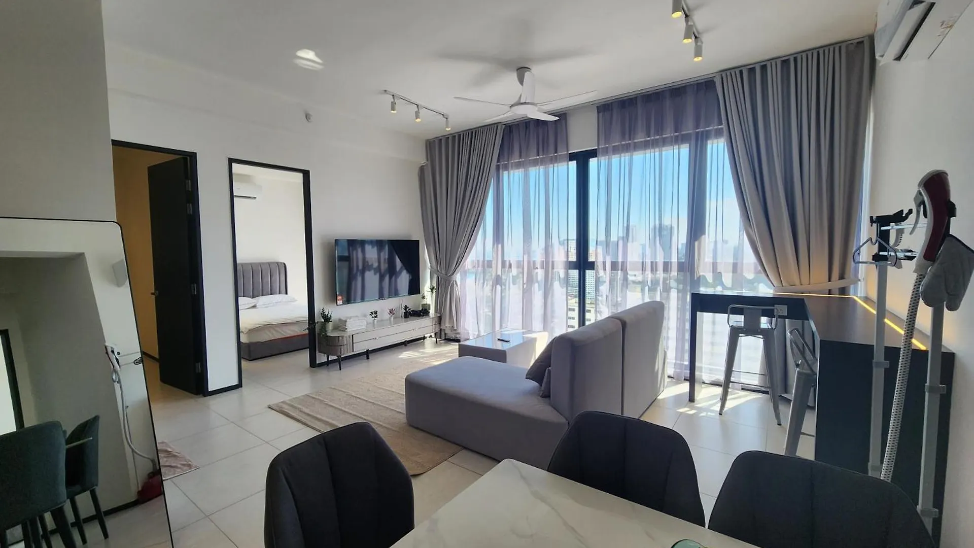 Executive Premium Urban Suites - Jelutong Апартаменты