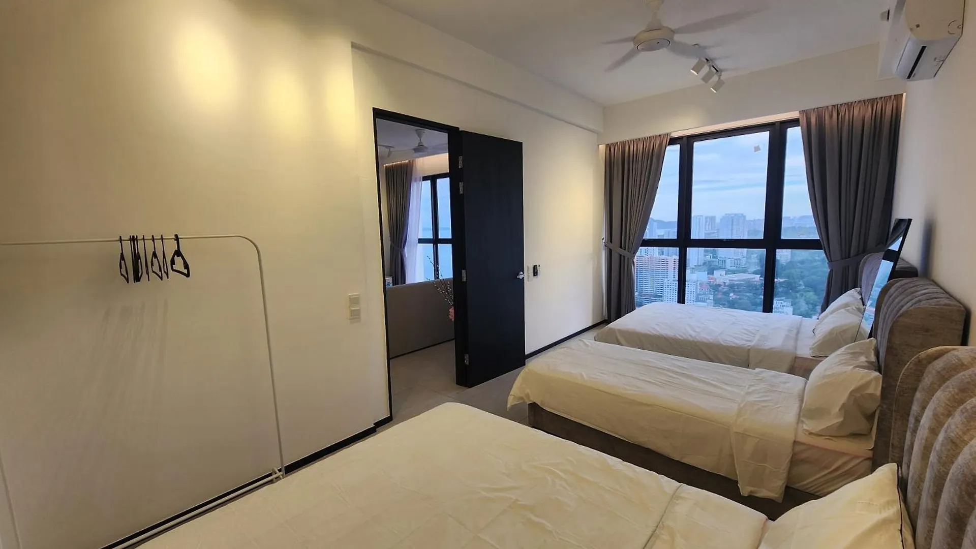 Executive Premium Urban Suites - Jelutong Апартаменты
