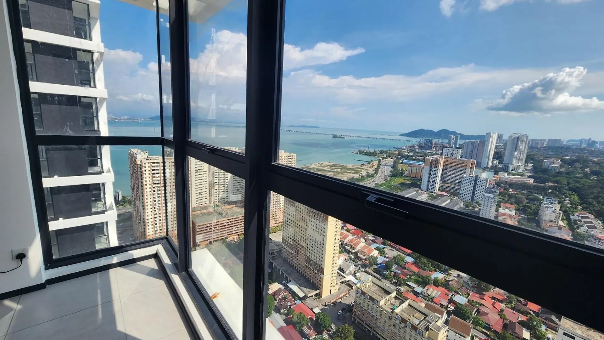 Executive Premium Urban Suites - Jelutong 0*,  Малайзия